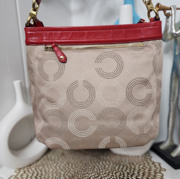 Coach Hobo Tote 20088 - Picture 4 of 15